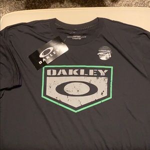 Oakley shirt brand new with tags